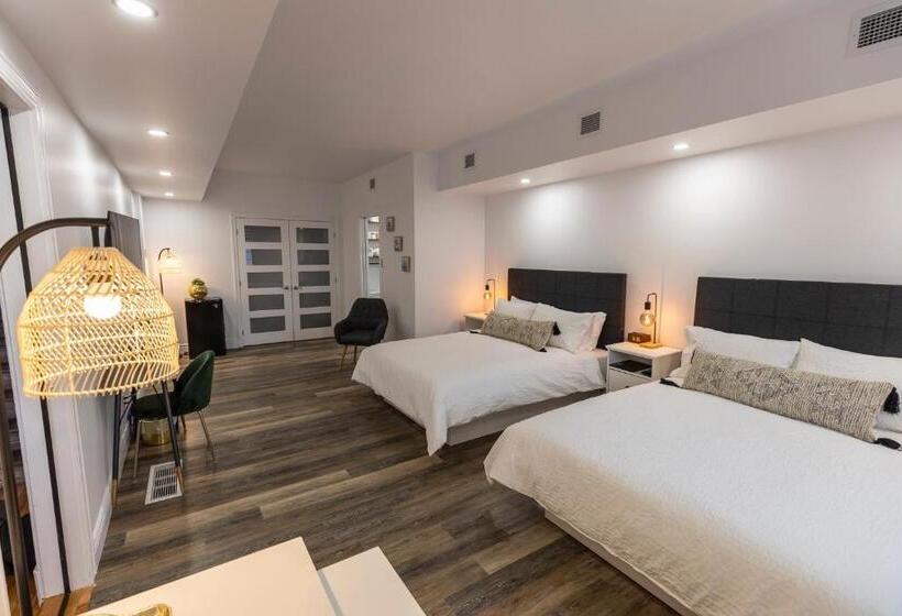 Четырехместный Номер Superior, Auberge Nouvelle France