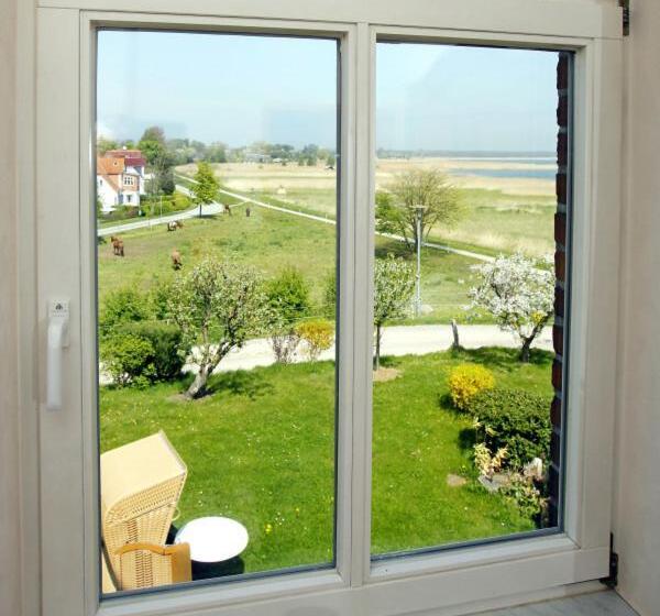 Standard studio with lake view, /pension Bradhering