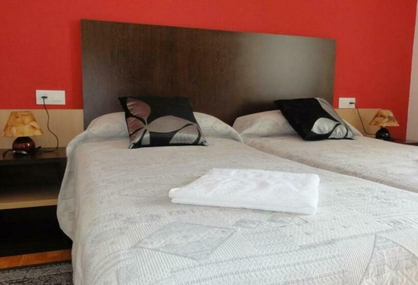 Апартаменты 3 Спальни, Aparthotel Can Gallart