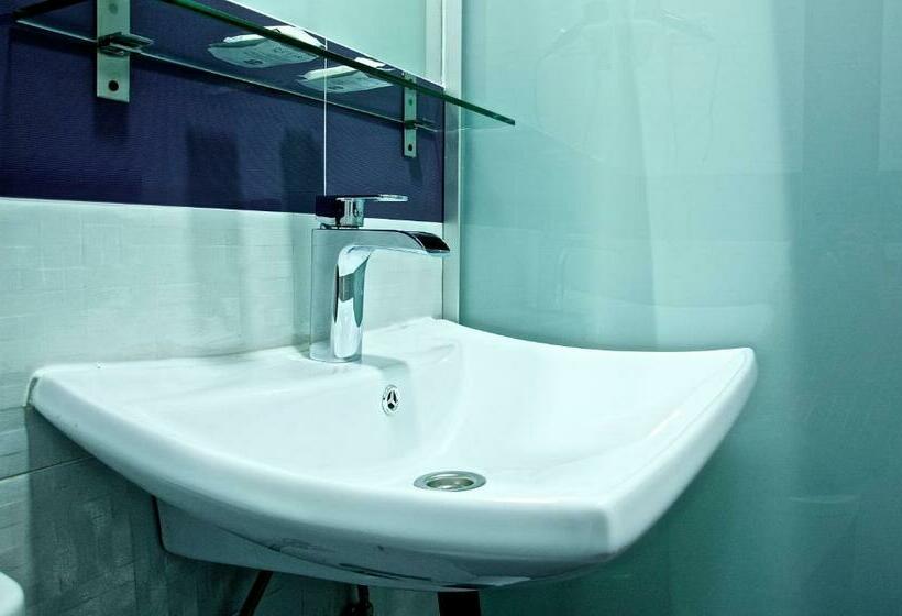 اتاق استاندارد, Hostal Petite Maman