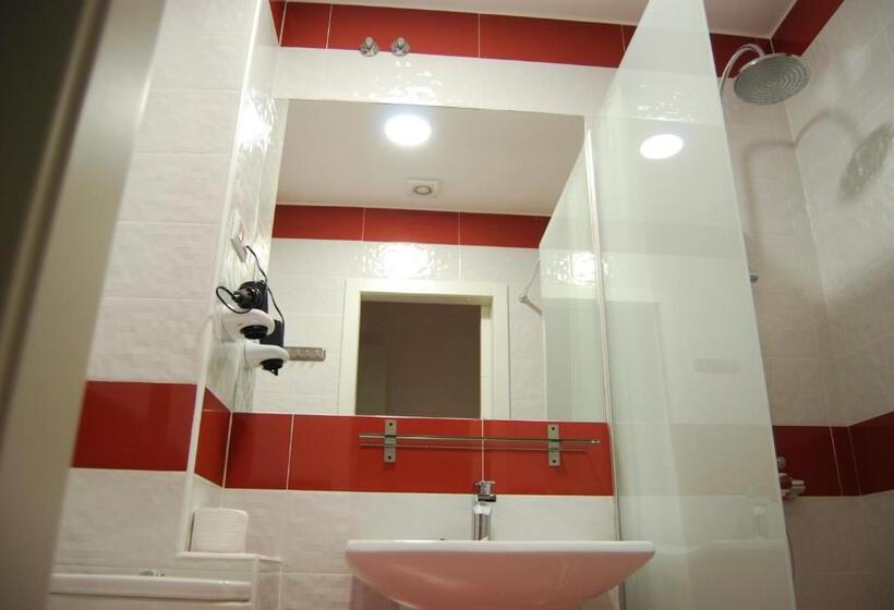 اتاق سوپریور, Hostal Petite Maman