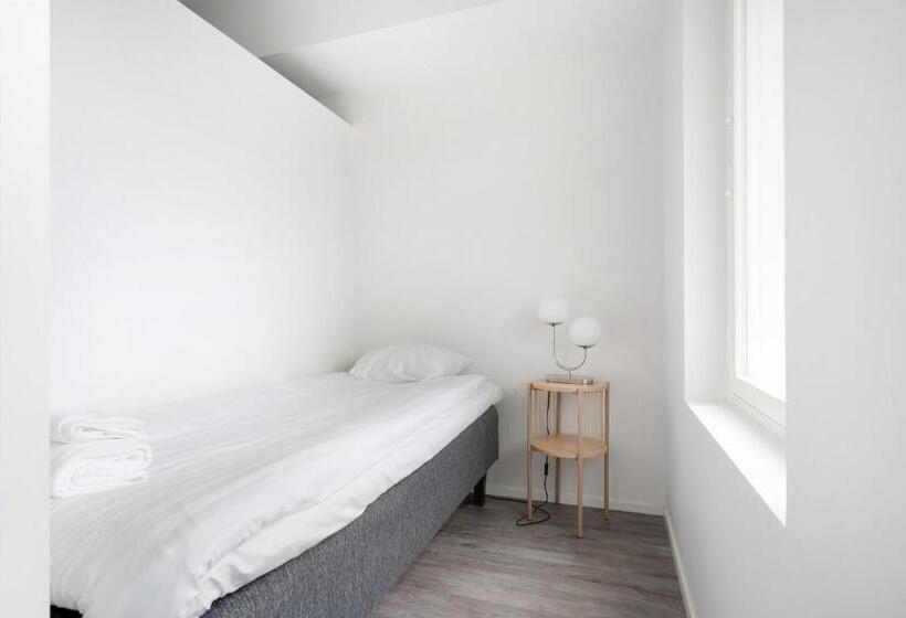 Апартаменты 1 Спальня с Балконом, Serviced Apartments Länsiväylä By Uhanda