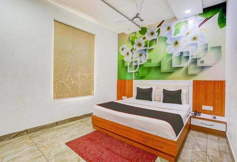 اتاق کلاسیک سه تخته, Collection O Mukur Hotel And Restaurant