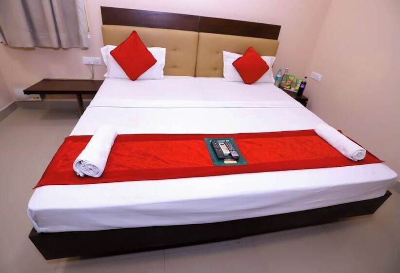 Номер Deluxe, Admire Inn Noida Sector 50