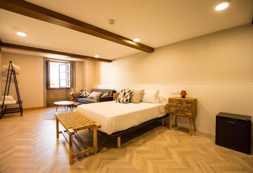 高级三人间, Hostal Nomade Santiago