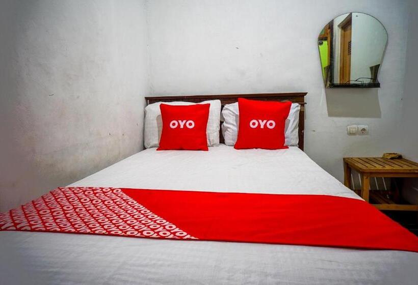 Номер Economy, Oyo 93069 Penginapan Sumber Rizki
