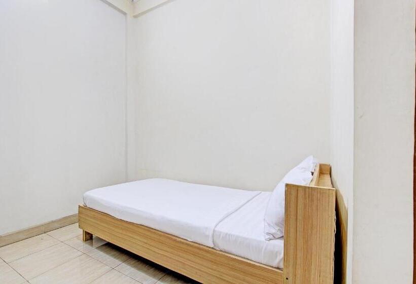 Номер Стандарт, Oyo Life 92663 Karmel 6