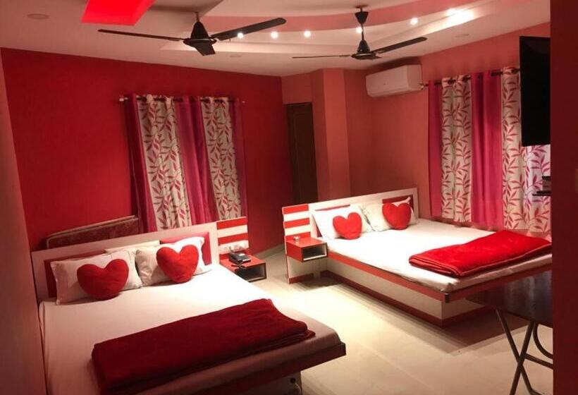 Family Suite, Sadia Guest House, Kolkata