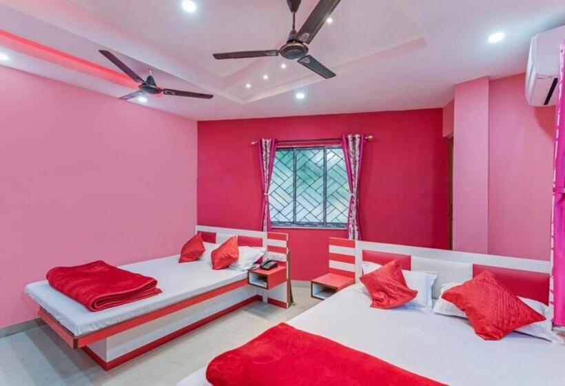 Family Suite, Sadia Guest House, Kolkata
