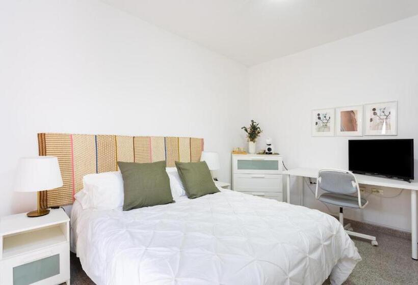 Номер Deluxe, Eden Rentals 104 Surfy Stylish Bed&coffee Balcony