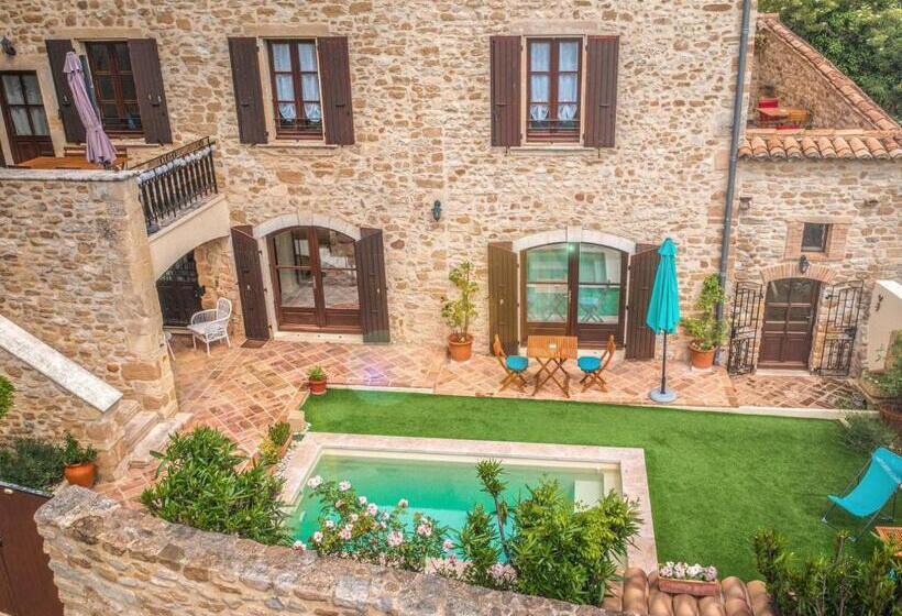 Номер Стандарт, La Maison Wisteria