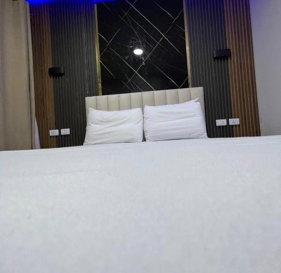 اتاق استاندارد, Lucky Room