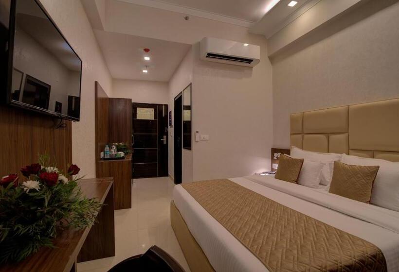 带阳台的豪华间, Comfort Inn Karnal