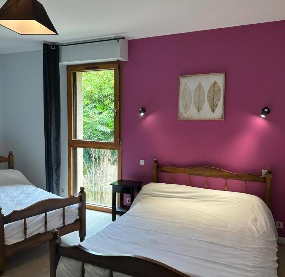 Номер Стандарт Трехместный, Hôtel Foulquier