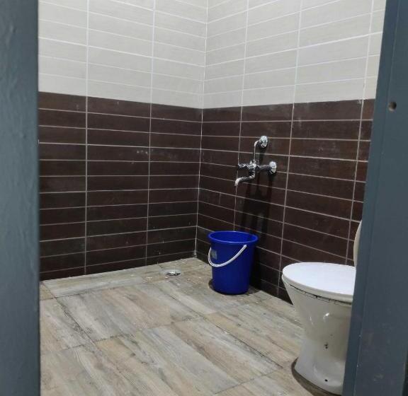 Трехместный Номер Классика, Oyo Hotel Andaaz Residnecy