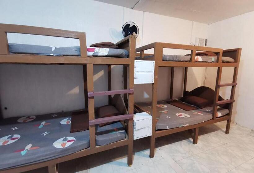 اتاق خانوادگی با سرویس بهداشتی مشترک, Seaside Hostel Malapascua
