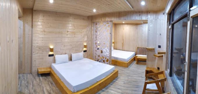 四人标准间, Kalash, Badrinath