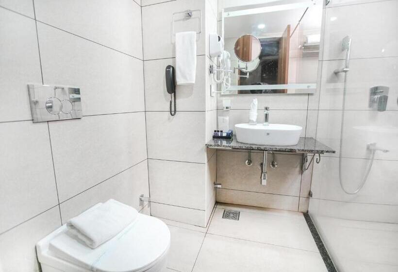 Quarto Estandar Vista Cidade, Kkm International