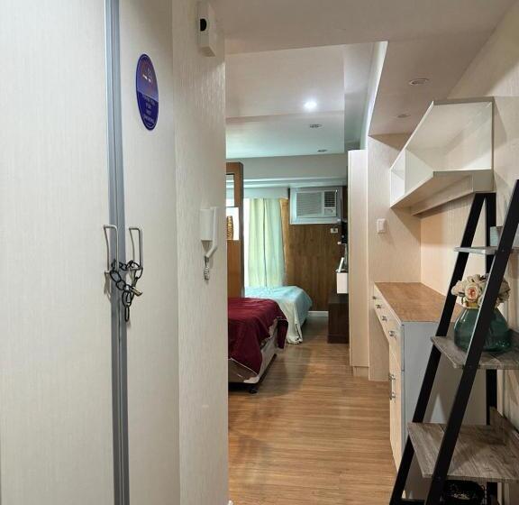 Апартаменты 1 Спальня Вид на Бассейн, Feels Like Home Condos Abreeza Place Tower 1 & 2
