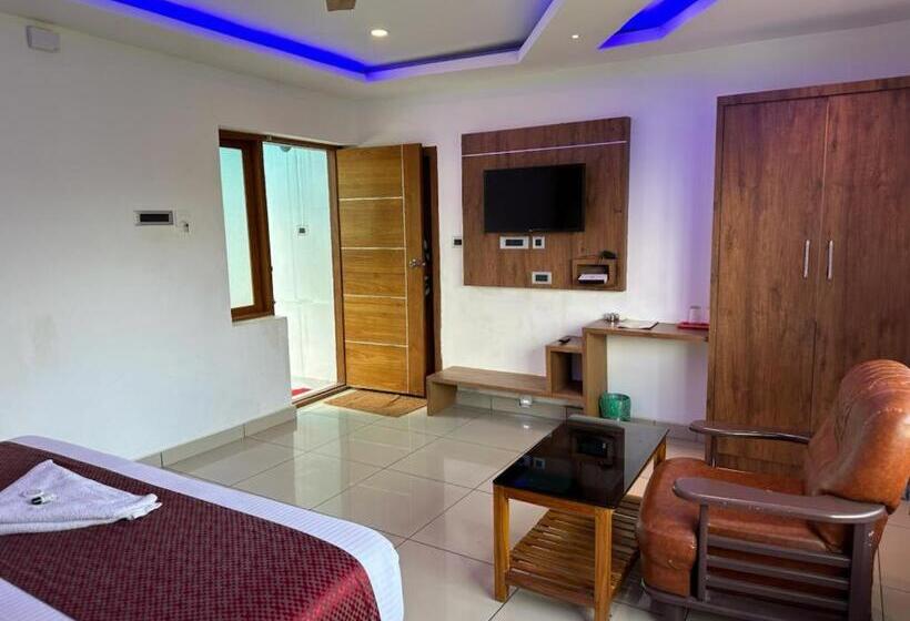 Номер Стандарт, Memmsta Hotels   Munnar