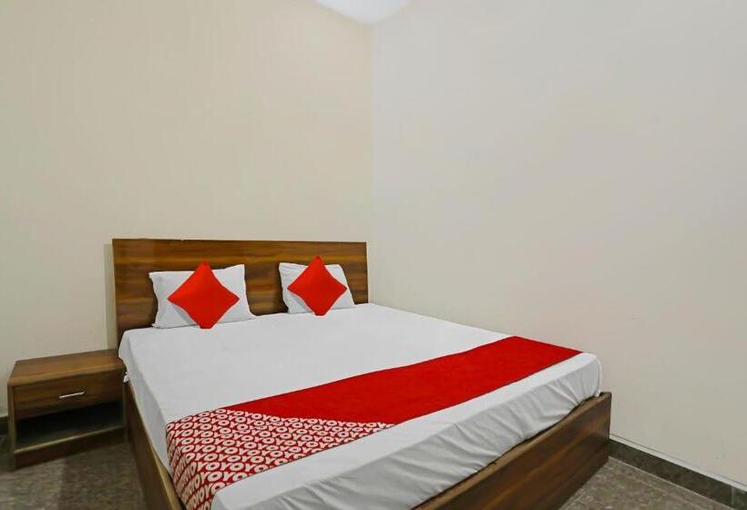 三人经典房间, Oyo Flagship Townhome Inn