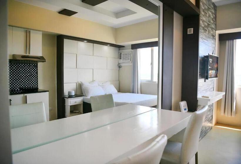 Quarto Estandar, 1511 Avidatower 4 Atria Iloilo