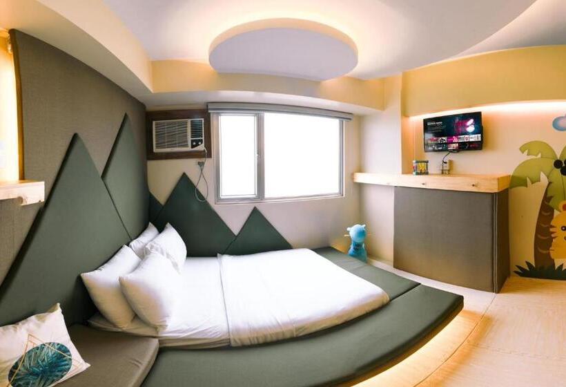 Quarto Estandar, 1511 Avidatower 4 Atria Iloilo