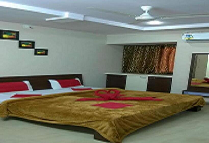 Номер Deluxe, Non Ac Richa Hotel Palace Vadodara