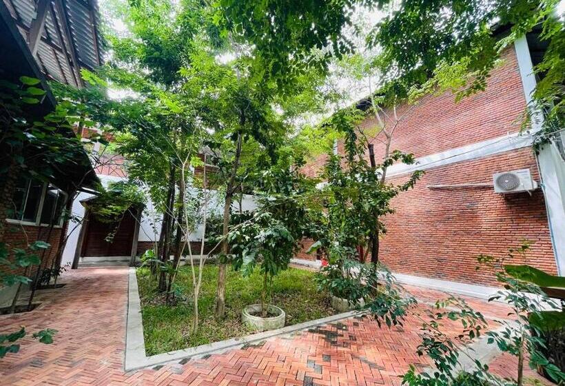 Номер Стандарт 2 Двуспальные Кровати, Bat Rice Resort