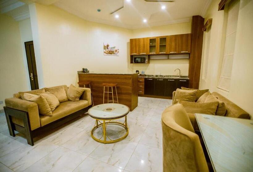 3 Bedroom Suite, Apartment 79 Hotel & Suite