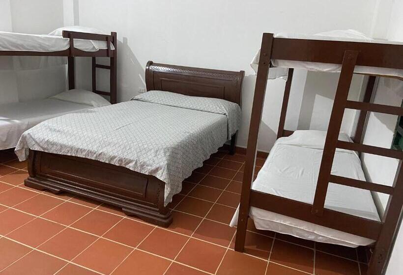패밀리 룸, Casafinca Turbaco En Mompox Con Parqueadero