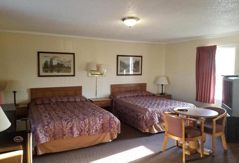 Номер Deluxe, Sooner Motel