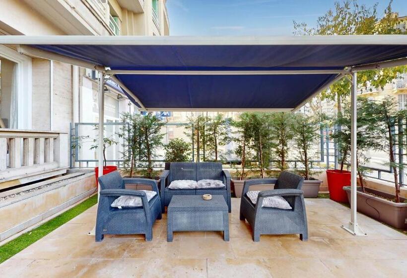 Apartamento 2 Dormitórios, Loft Victor Hugo 73 Fshh