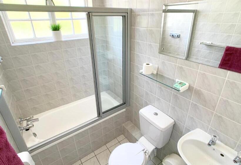 Семейный Номер, Dale Court Guest House