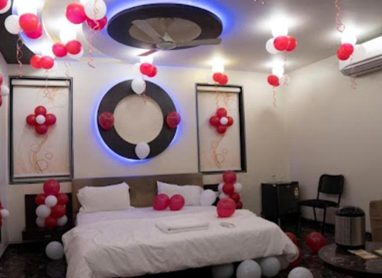 اتاق لوکس, Pearl Palace Rajkot