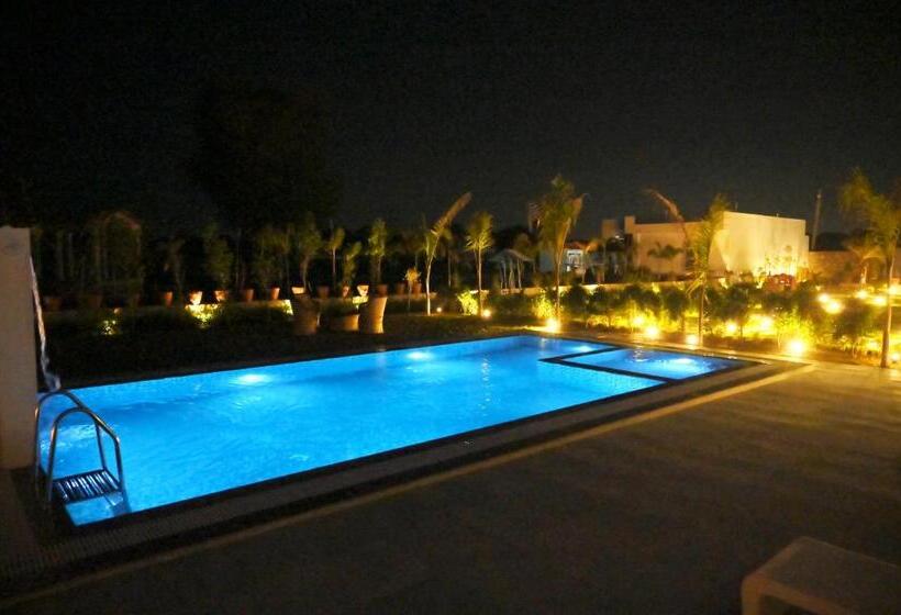 别墅: 1间卧室带游泳池, The Peace  A 2bhk Luxury Private Pool Villa