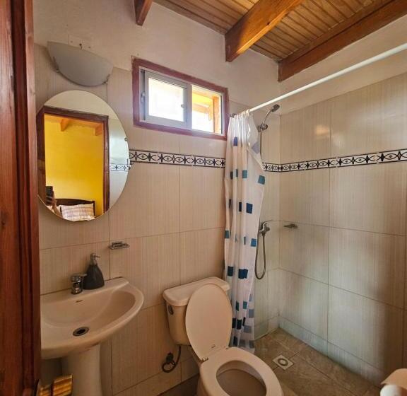 Номер Стандарт Трехместный, Hostal Casa Los Duendes