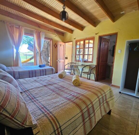 Номер Стандарт Трехместный, Hostal Casa Los Duendes