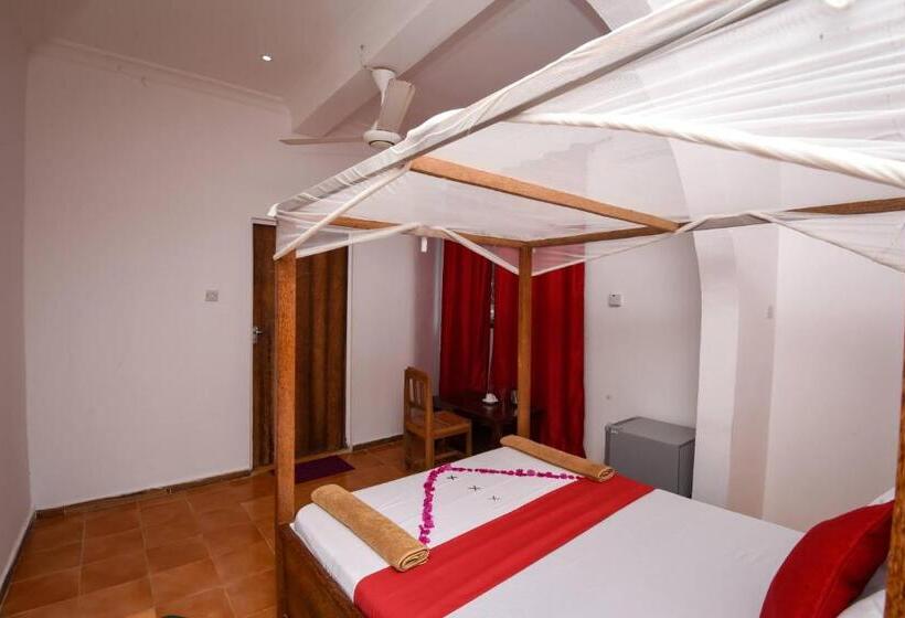 اتاق استاندارد با بالکن و چشم‌انداز دریا, Blue Tides Hotel & Restaurant