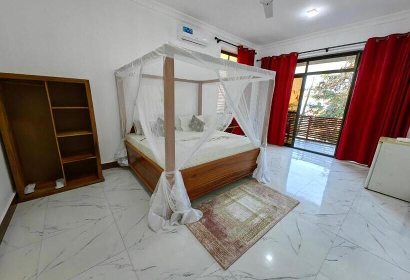 اتاق استاندارد با چشم‌انداز استخر, Blue Tides Hotel & Restaurant