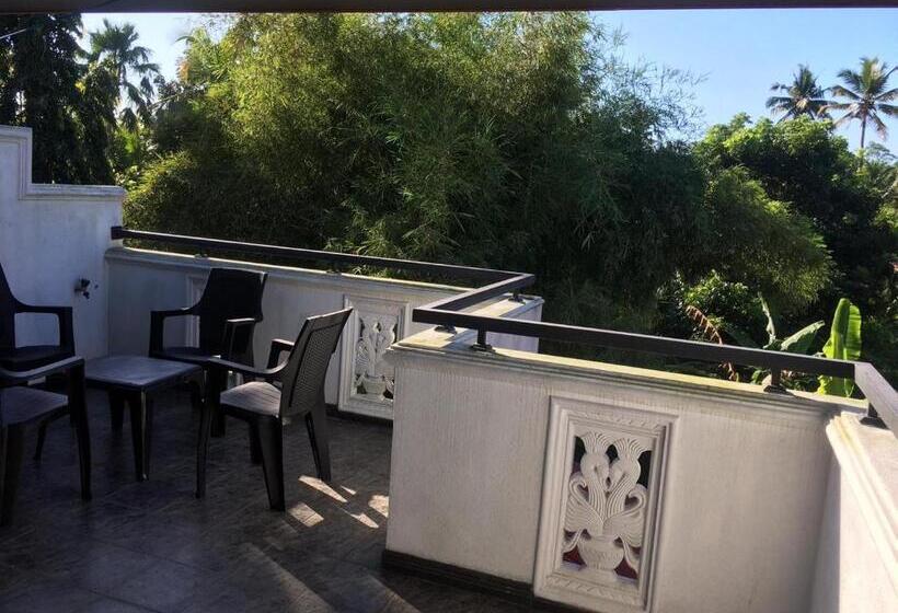 Номер Стандарт с Балконом, Senu Villa Ahangama