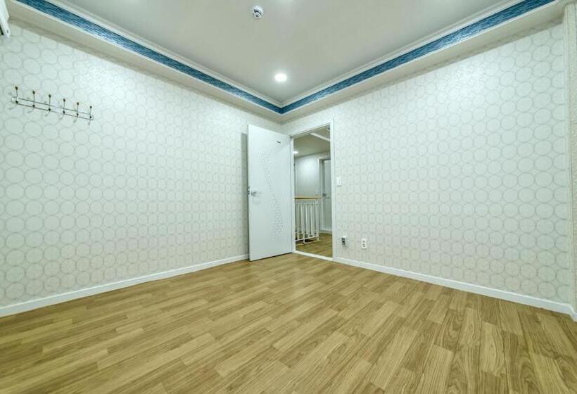 Вилла 3 Спальни, Mulddeule Shimpang Resort