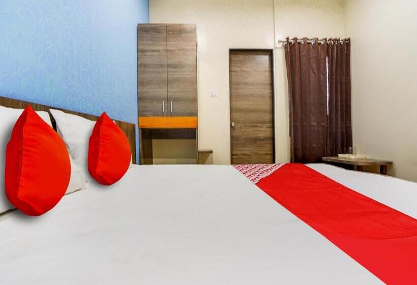 Трехместный Номер Классика, Oyo Hotel Grace