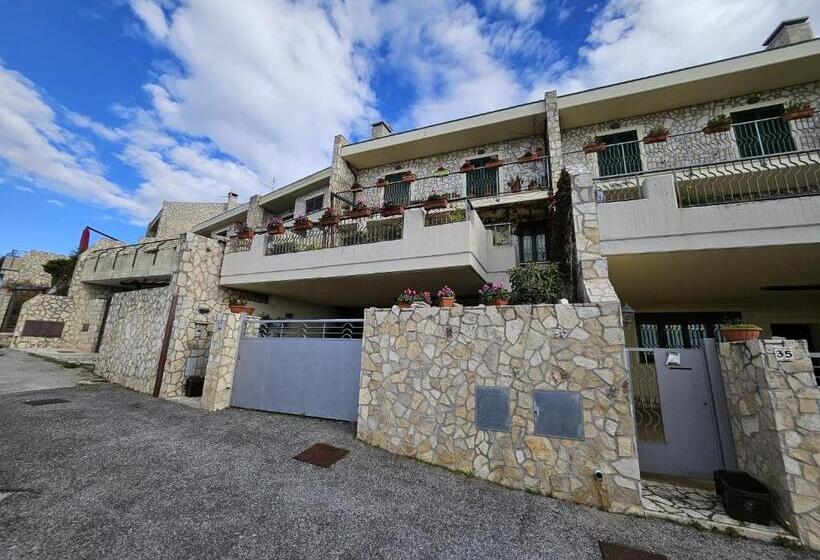 带阳台的豪华间, Villa Roxana