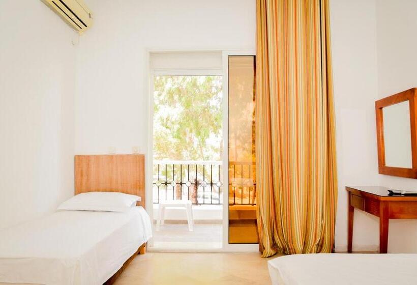 Номер Стандарт Трехместный, Le Grand Hotel Djerba