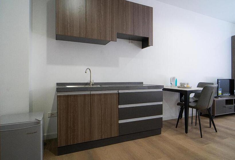 Студия Deluxe, Mangrove Place And Residences By Hiverooms