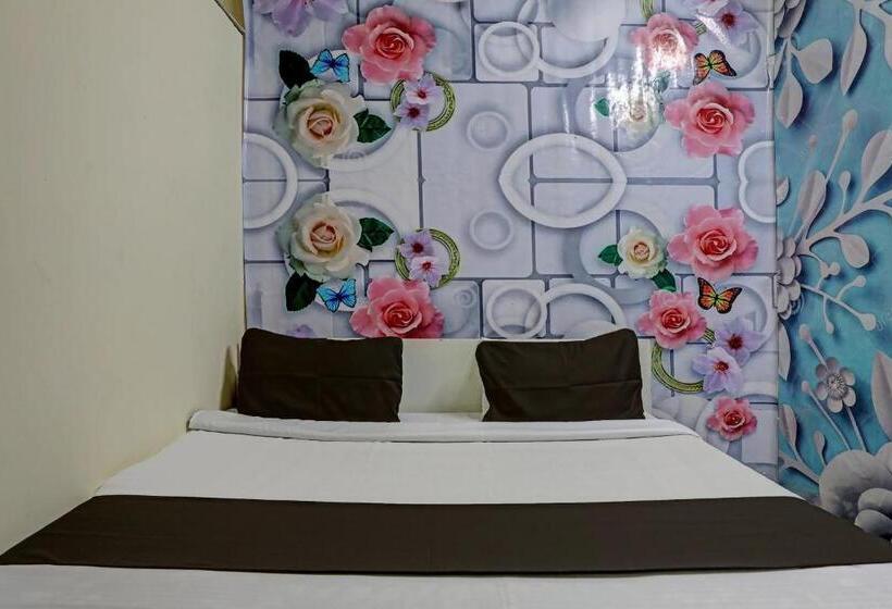 חדר קלאסי לשלושה, Oyo Hotel New Samrat