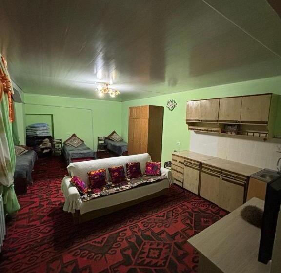 اتاق استاندارد سه نفره, Turguest House In Jeti Oguz