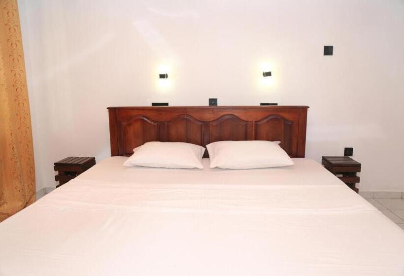 Quarto Estandar, Wave Crest Residence