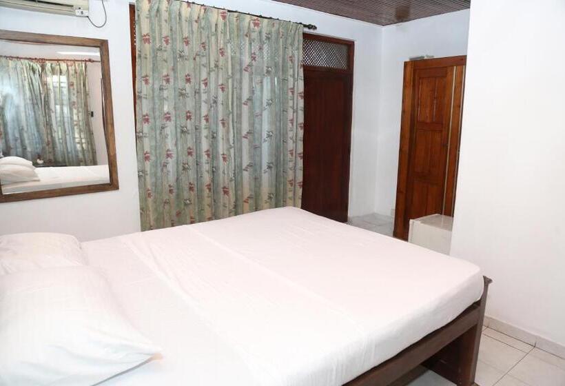 Quarto Estandar Individual com Sacada, Wave Crest Residence